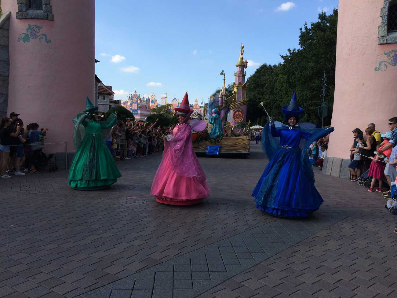 Disney - parade_4