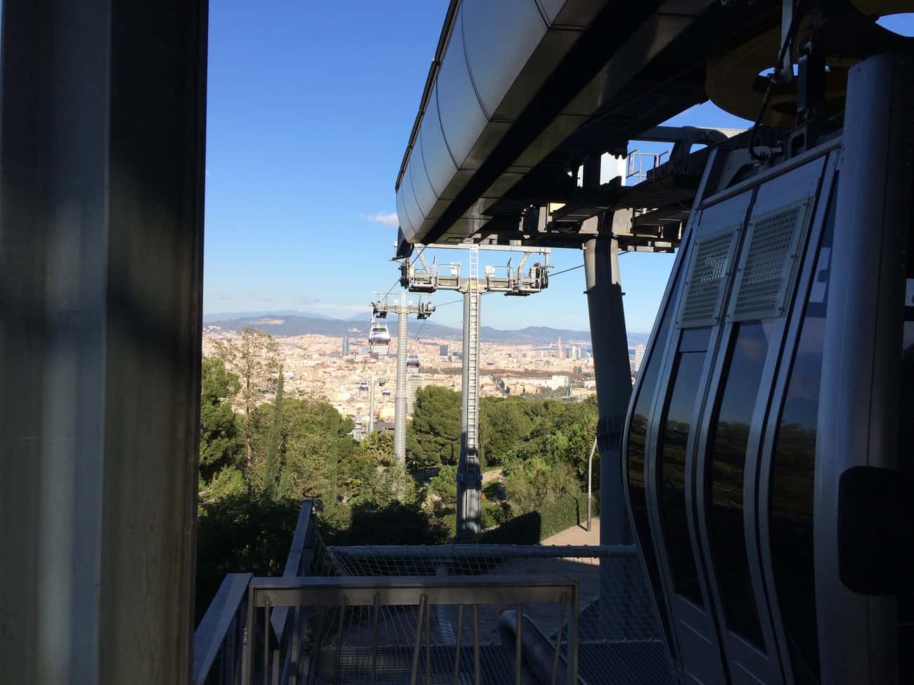 Barcelona - Teleferic de Montjuic cable car views