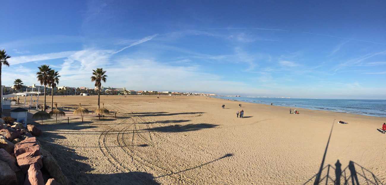 Valencia - the beach on Boxing Day